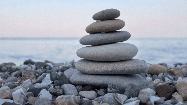 Stapel Steine in Balance