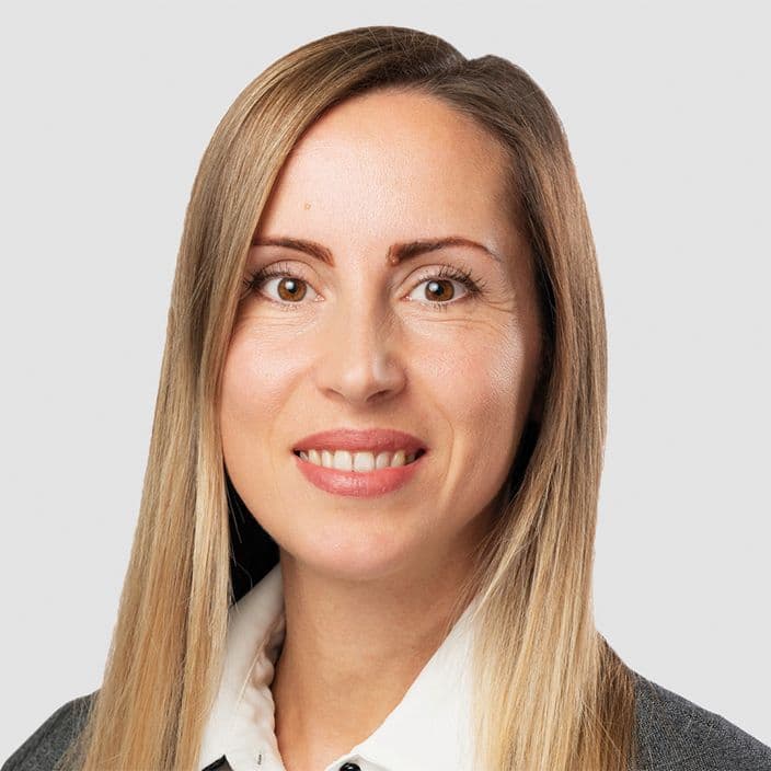 Bezirksleiterin Immobilien Olga Kosira
