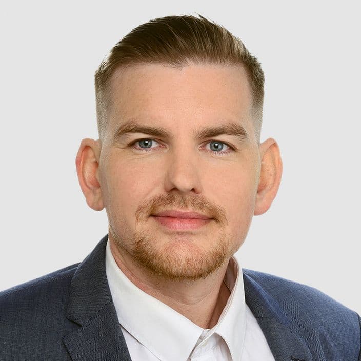 Finanzberater Tobias Lampeitl