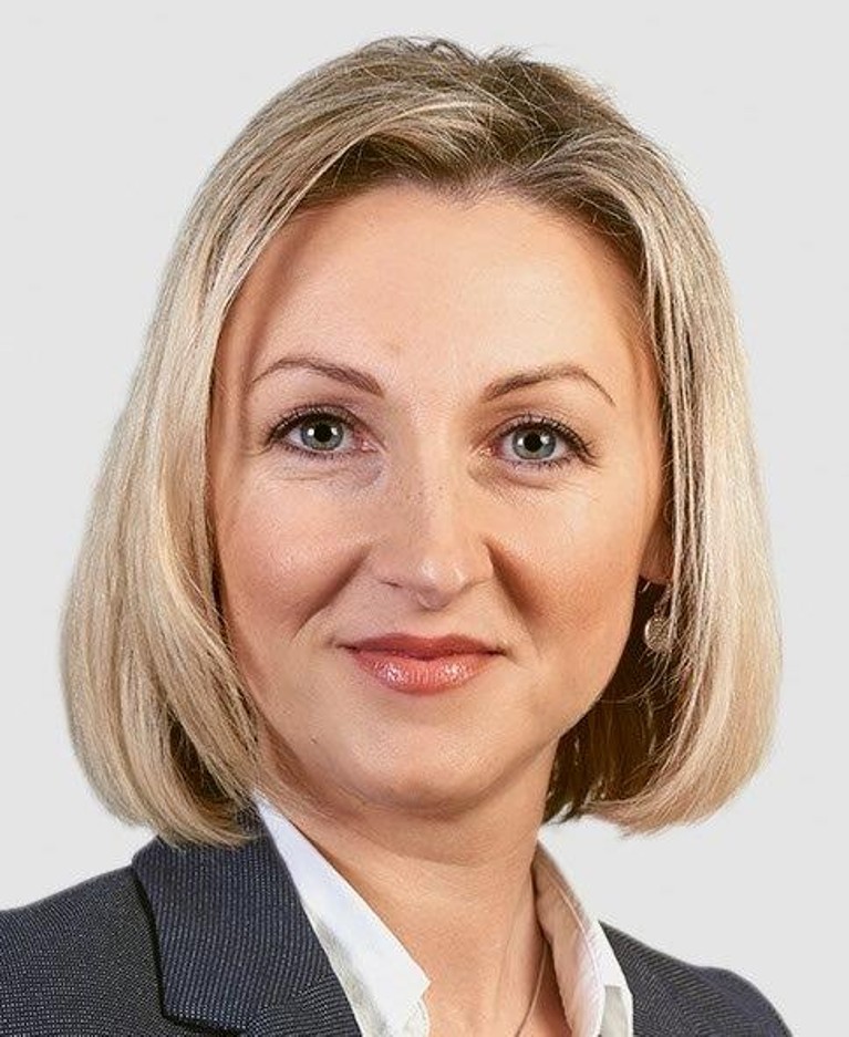  Anna Donov 