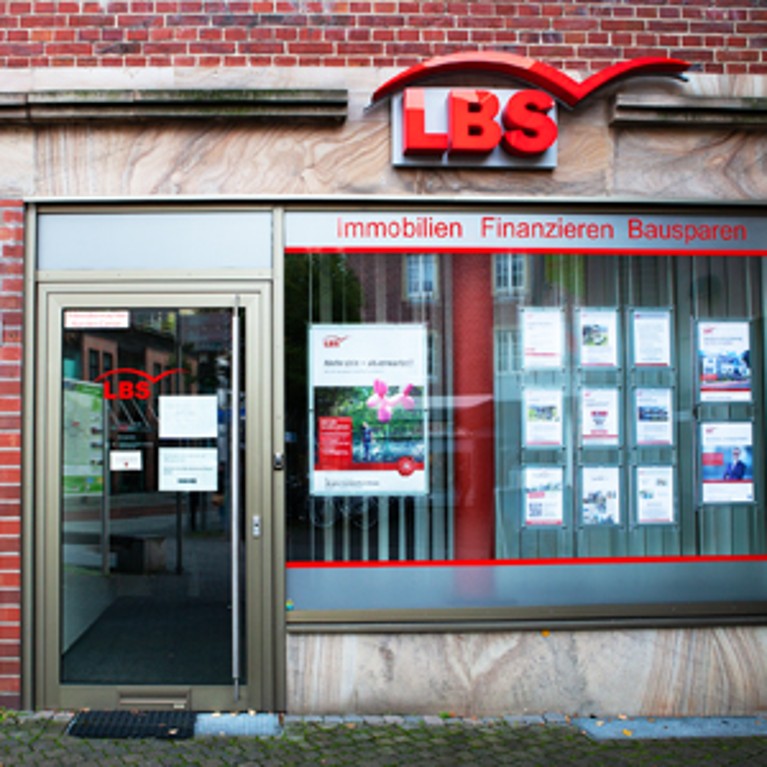  LBS-Beratungscenter Coesfeld<br />Gebietsleiter<br />Hubertus Schlautmann 